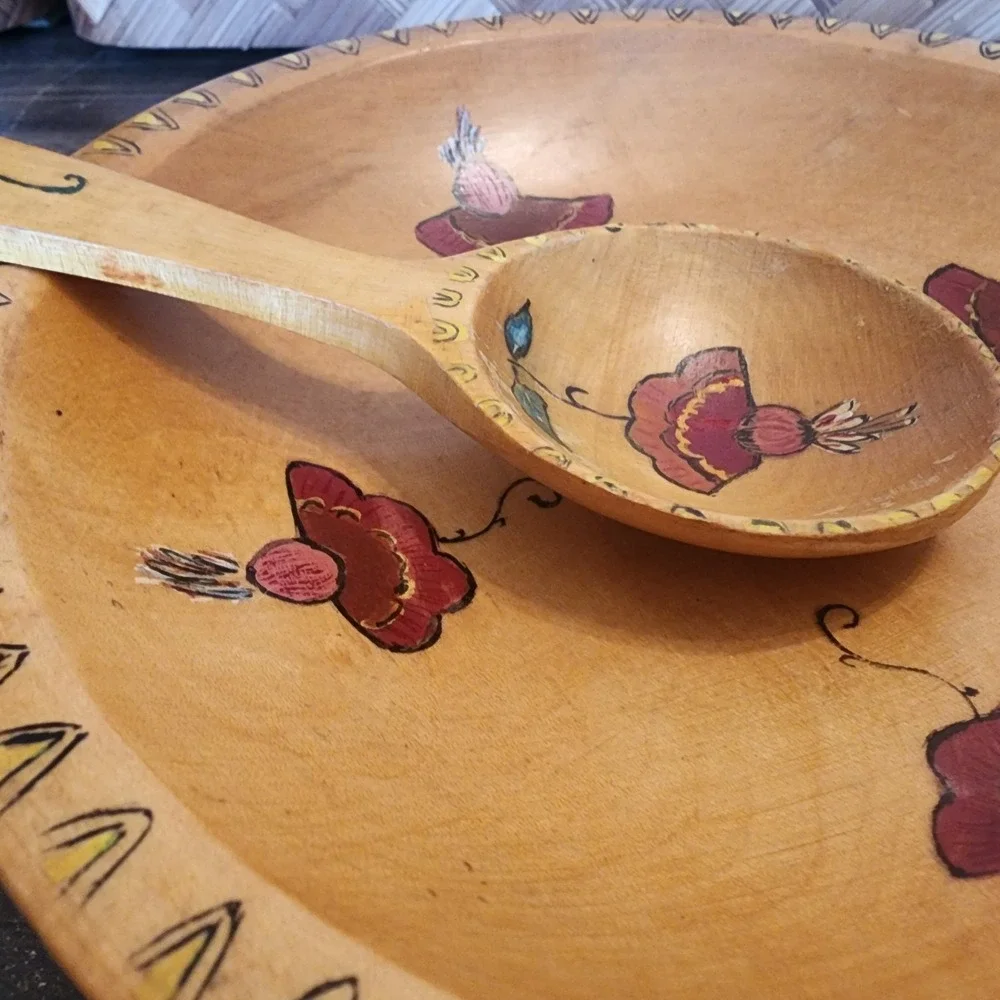 Wooden Serving‎ Bowl w/Spoon Hand Painted Made in Sweden Vintage 1954 7